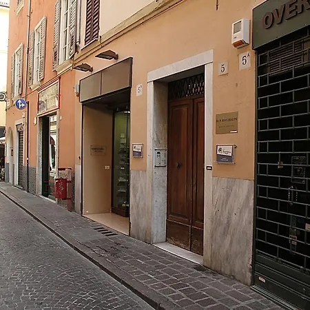 The Diamond Flat * Parma