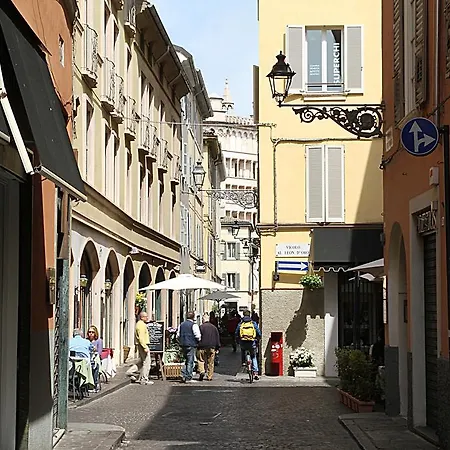 The Diamond Flat Appartamento Parma