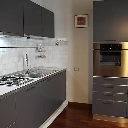 The Diamond Flat Парма