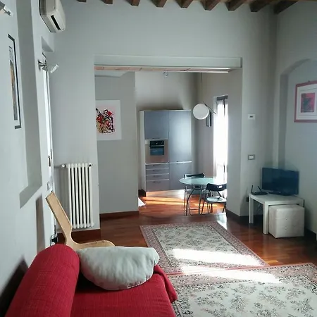 The Diamond Flat * Parma