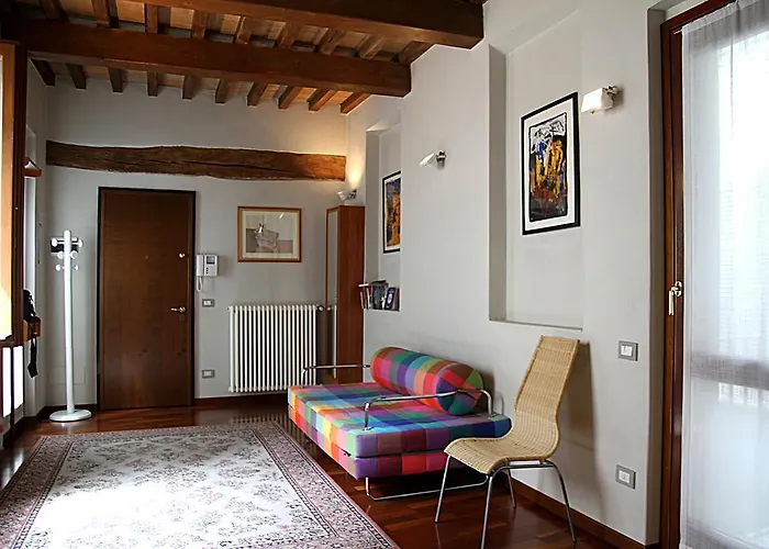 The Diamond Flat * Parma